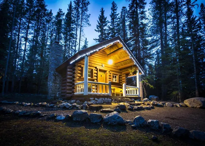 Storm Mountain Lodge & Cabins