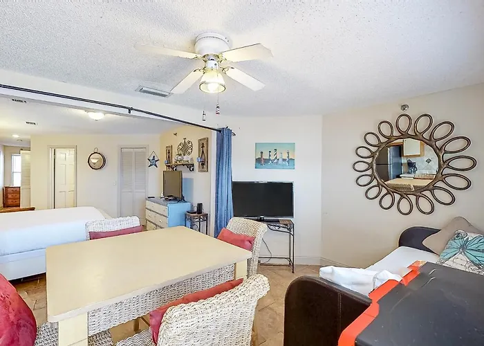 The Inn At St. Thomas Square # 1205B