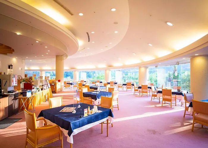 Kamogawa Country Hotel