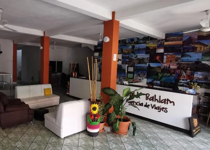 Hostal Tah Itza