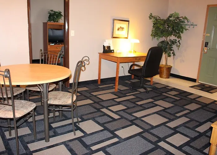 Days Inn By Wyndham Watertown