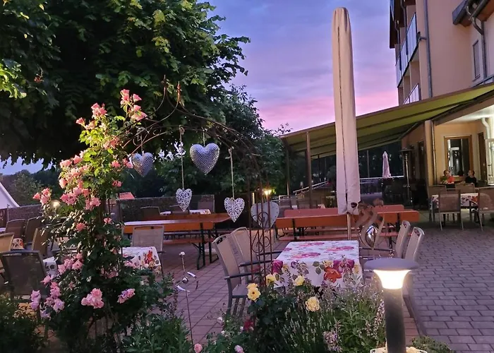 Landhotel-Gasthof Gruener Baum
