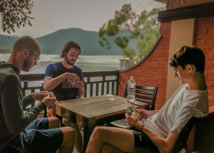Hotel Forest Lake Backpackers' Hostel