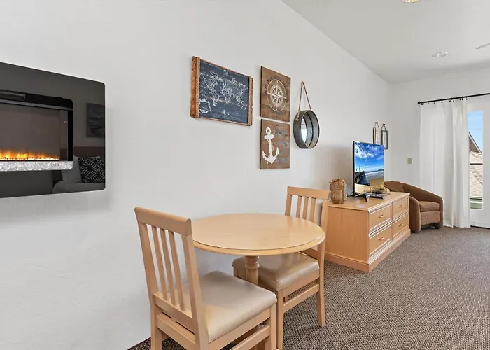 Beach House Inn&Suites