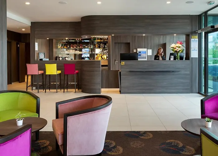 Hôtel Roi Soleil Prestige Plaisir