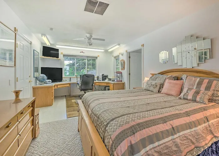 Caldwell Country Home On Quiet Acreage