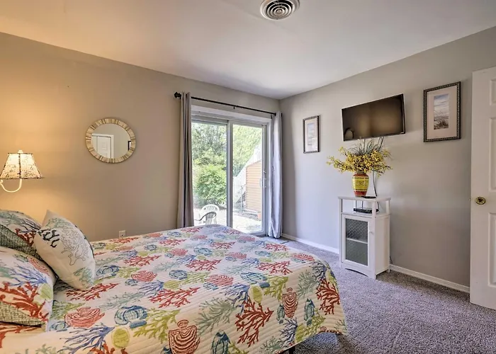 Brigantine Retreat W/ Balconies - Walk To Beach!