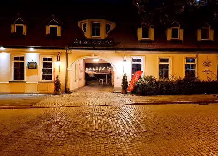 Hotel Zajazd Kultury, Dawniej Pocztowy