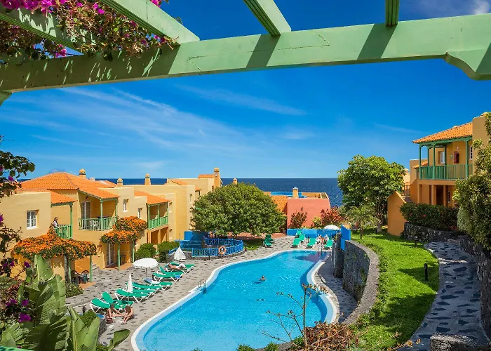 Apartamentos La Caleta