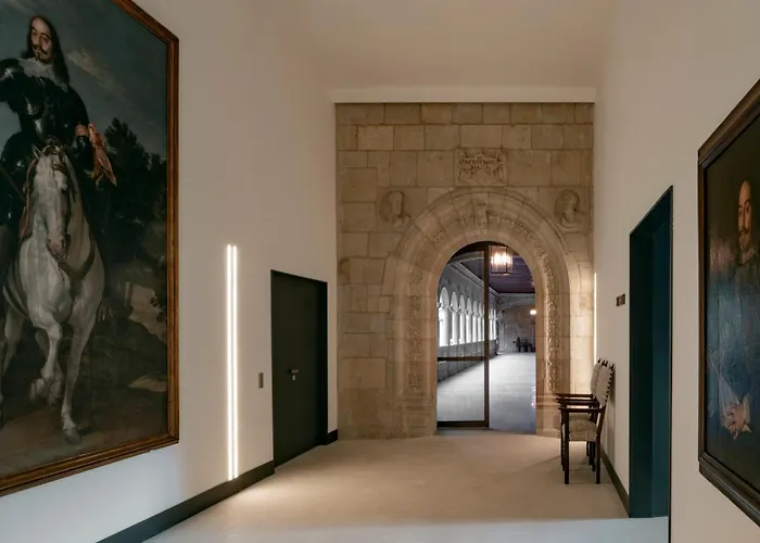 Parador De Turismo De Leon