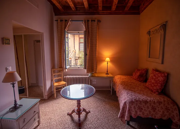 Best Western Plus Le Donjon - Cœur de La Cité Médiévale