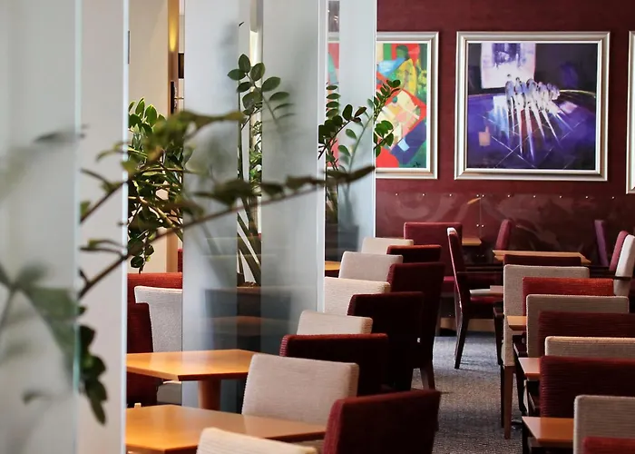 Holiday Inn Express Southampton - M27, J7 By Ihg