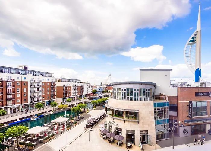 Holiday Inn Express Portsmouth Gunwharf Quays By Ihg
