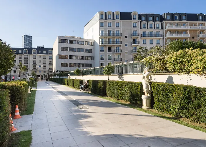 The Social Hub Paris La Defense