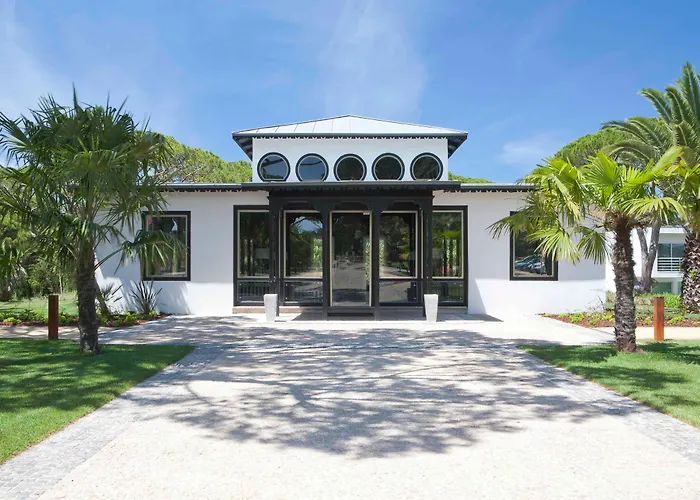 Onyria Marinha Boutique Hotel