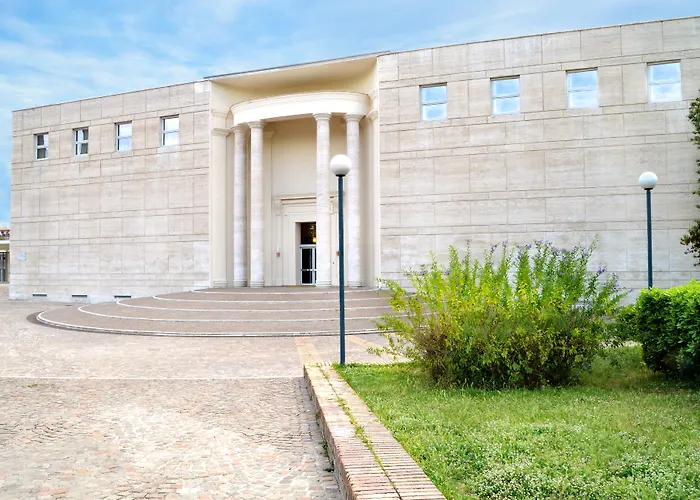 Palazzo Esedra