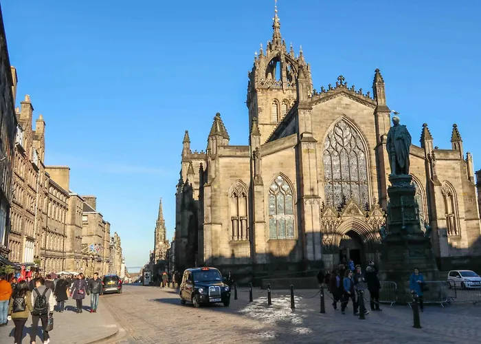 Holiday Inn Express Edinburgh City Centre By Ihg