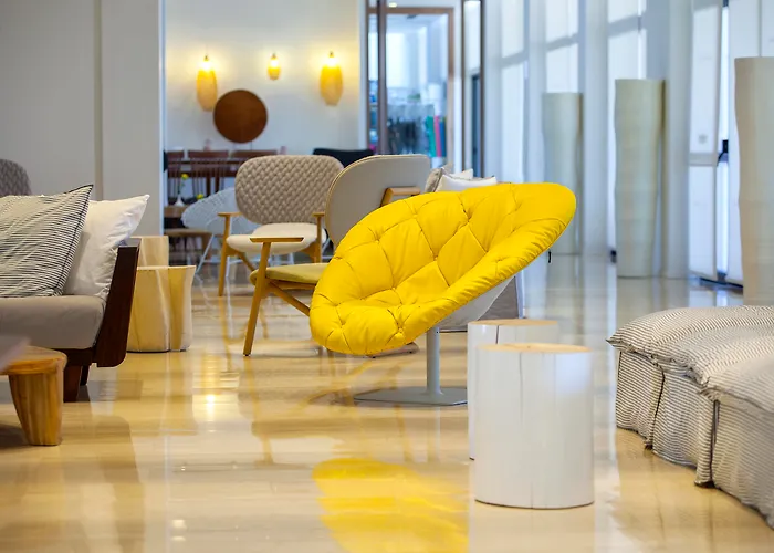 Cavo Maris Beach Hotel & Suites