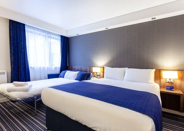 Doubletree By Hilton Edinburgh Airport