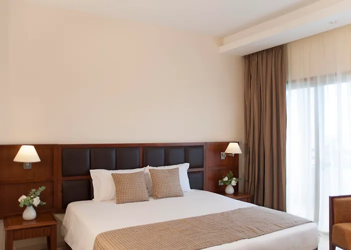 Ajax Hotel