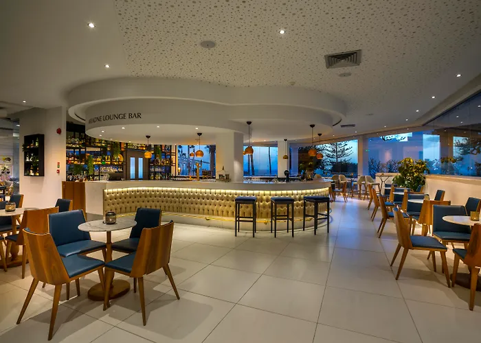 Leonardo Plaza Cypria Maris Beach Hotel&Spa