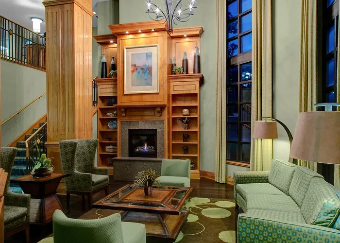 Holiday Inn Express Hotel & Suites Atlanta Buckhead By Ihg