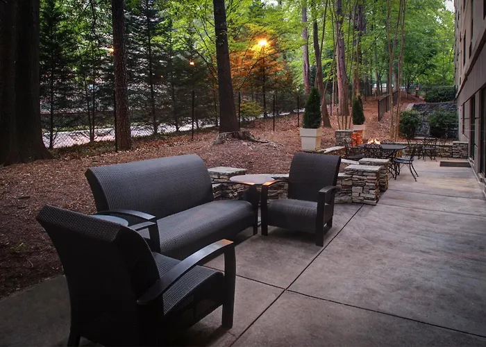 Holiday Inn Express Hotel & Suites Atlanta Buckhead By Ihg