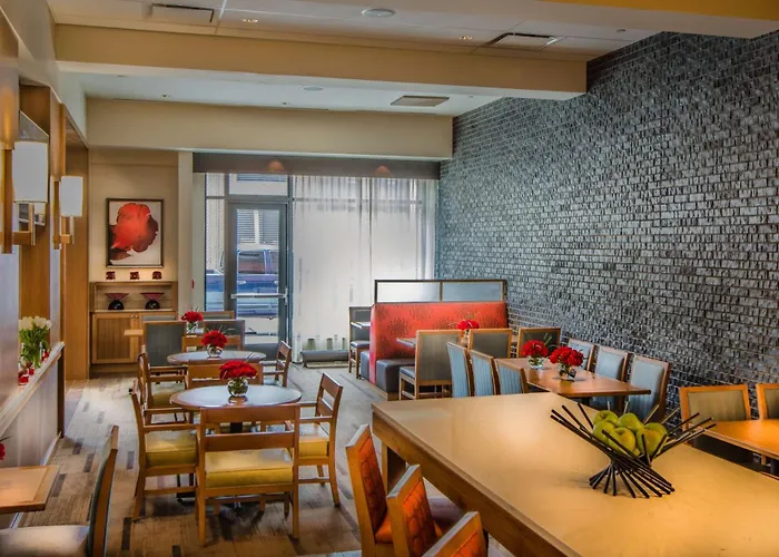 Hyatt Place Baltimore Inner Harbor