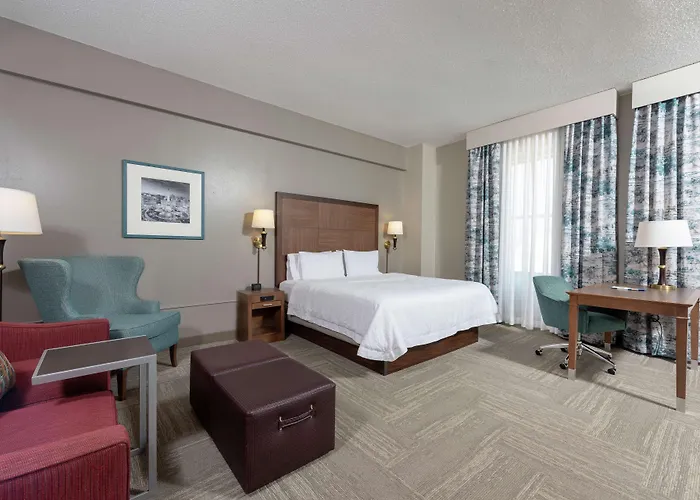 Hampton Inn Indianapolis Downtown Across From Circle Centre