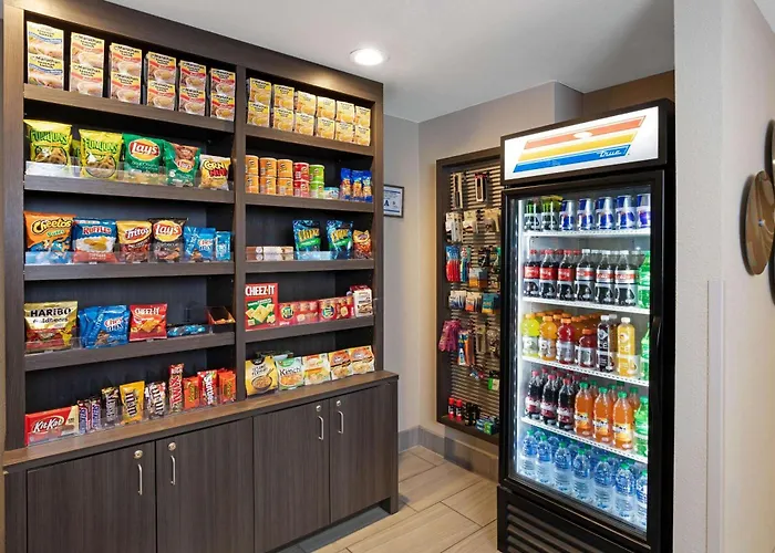 La Quinta Inn & Suites By Wyndham Las Vegas Nellis