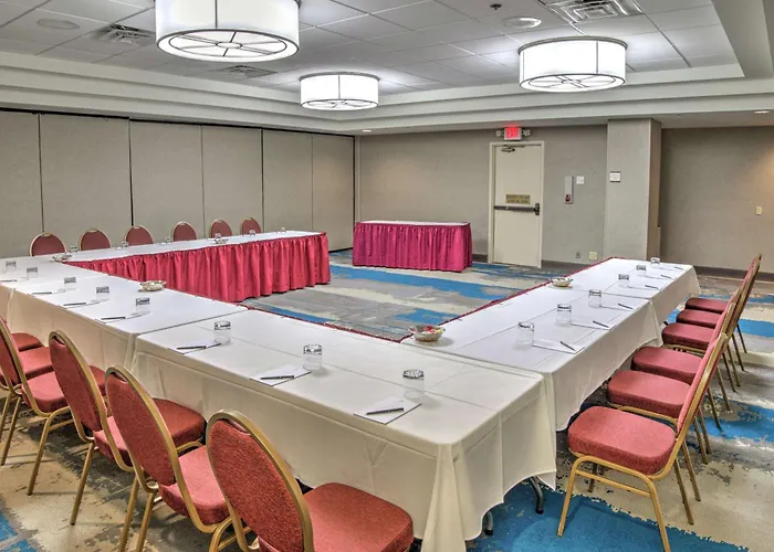 Embassy Suites By Hilton Indianapolis North