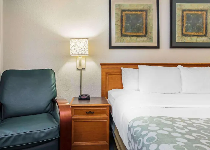 La Quinta Inn By Wyndham New Orleans Causeway