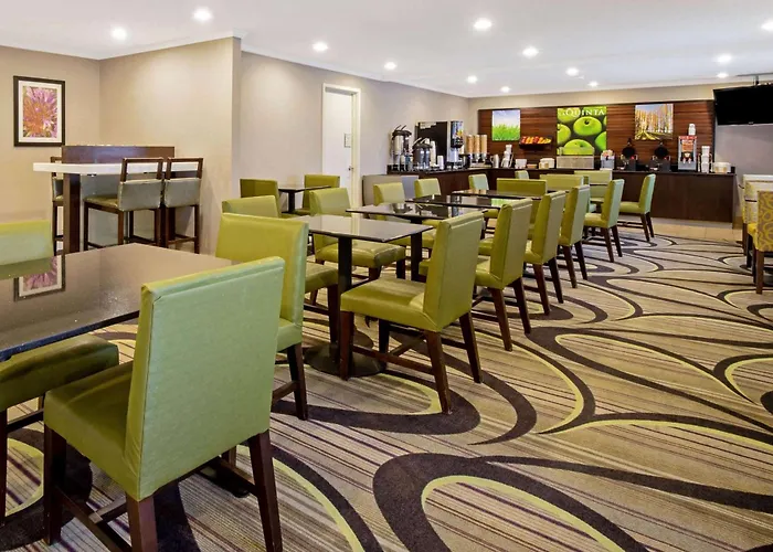 La Quinta By Wyndham Harrisburg Airport Hershey