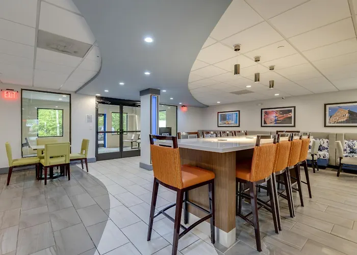 Alexis Inn And Suites Hotel
