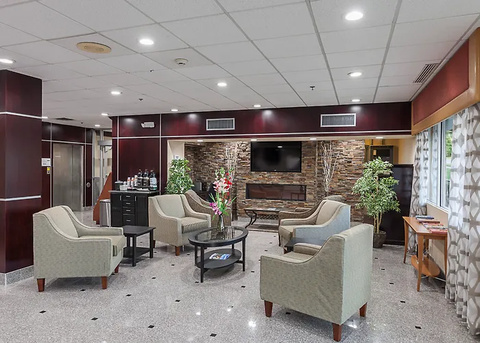 Quality Inn & Suites Cincinnati Downtown Area