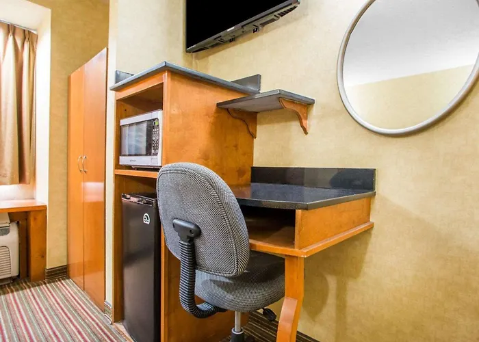 Quality Inn & Suites North-Polaris