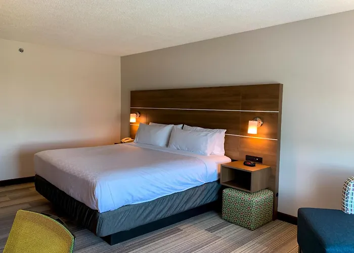 Holiday Inn Express & Suites Lexington Downtown Area-Keeneland By Ihg