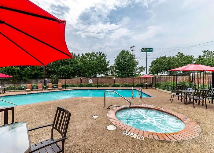 Quality Inn & Suites Canton