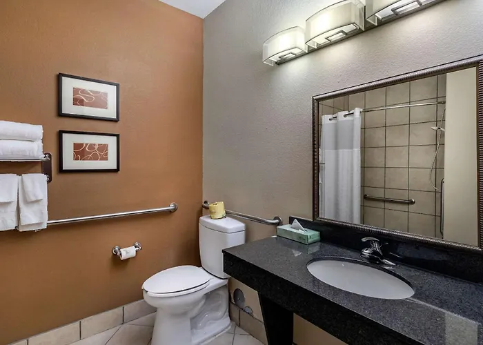Comfort Suites Ennis
