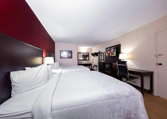 Red Roof Inn Plus+ Huntsville - Madison