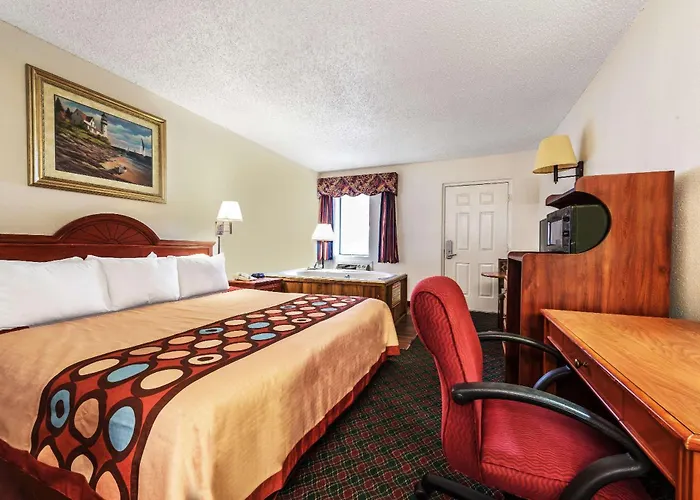 Super 8 By Wyndham Eastland