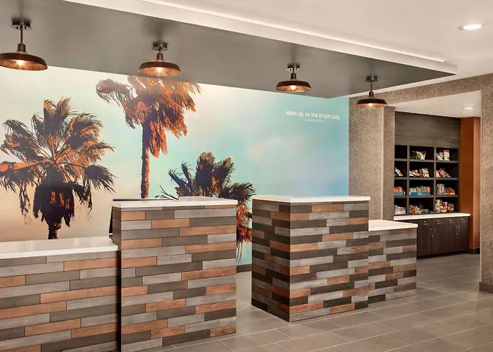 La Quinta Inn & Suites By Wyndham San Bernardino