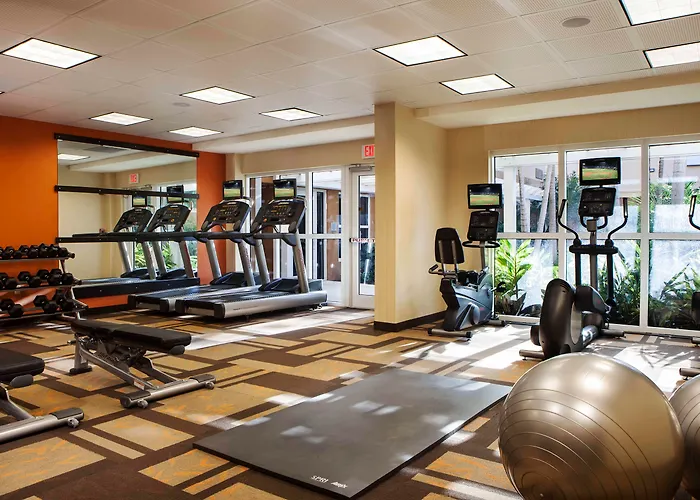 Courtyard By Marriott Miami Aventura Mall