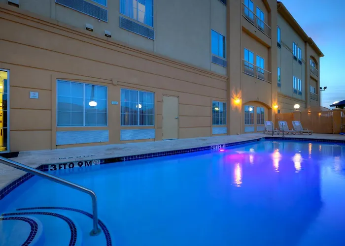 La Quinta By Wyndham Houston New Caney