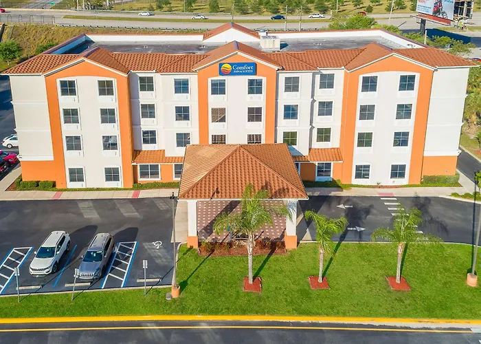 Comfort Inn & Suites Maingate South