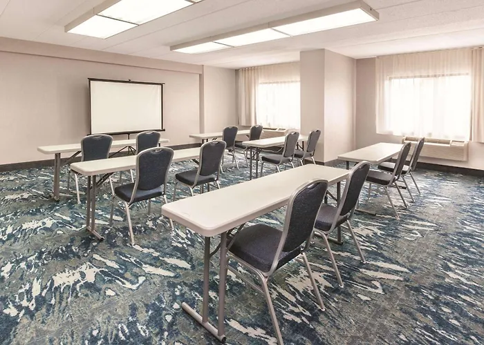 La Quinta By Wyndham Philadelphia Airport