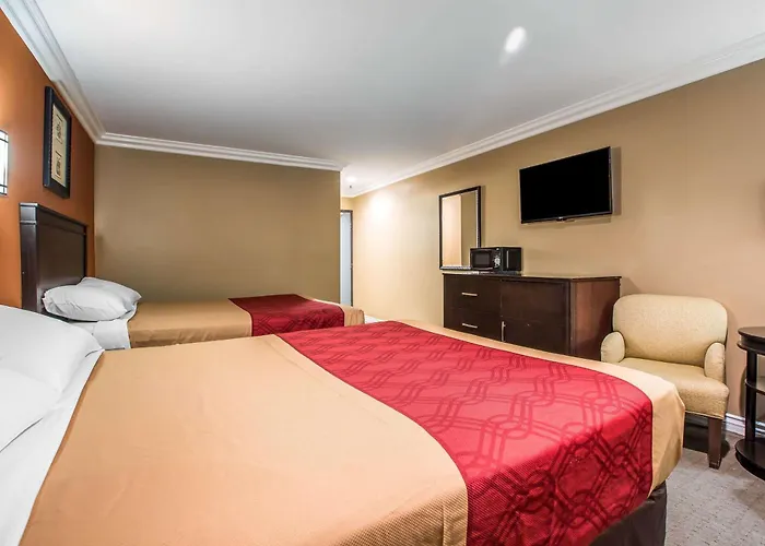 Baymont By Wyndham Ontario