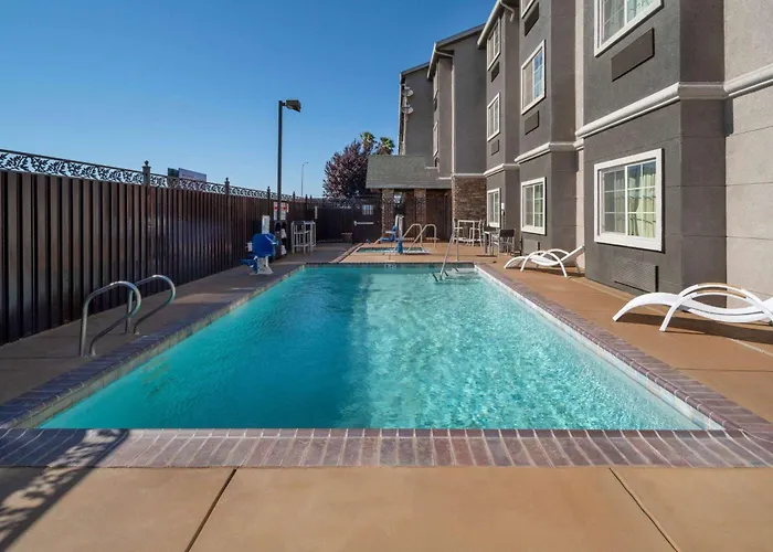 Microtel Inn & Suites By Wyndham Tracy