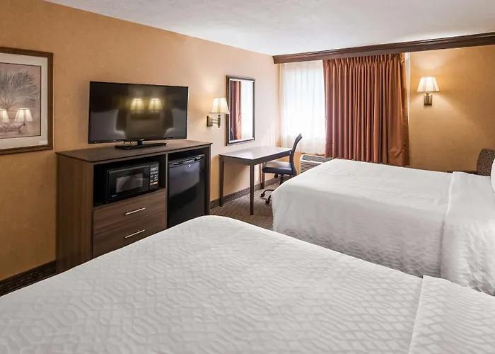 Best Western Plus North Canton Inn & Suites