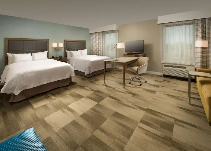 Hampton Inn & Suites Syracuse/Carrier Circle